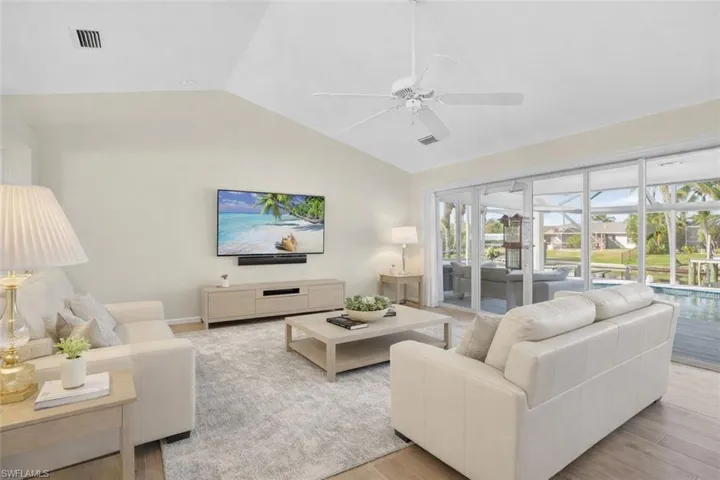Virtually staged--Make this house your Home!
