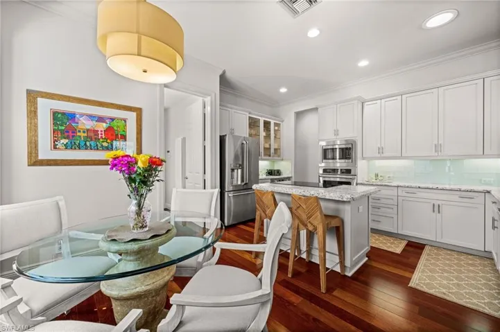 Kitchen Dining Area