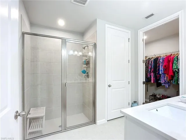 4664  Arboretum  CIR, Naples, FL 34112