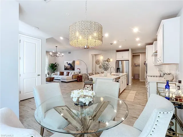 4664  Arboretum  CIR, Naples, FL 34112