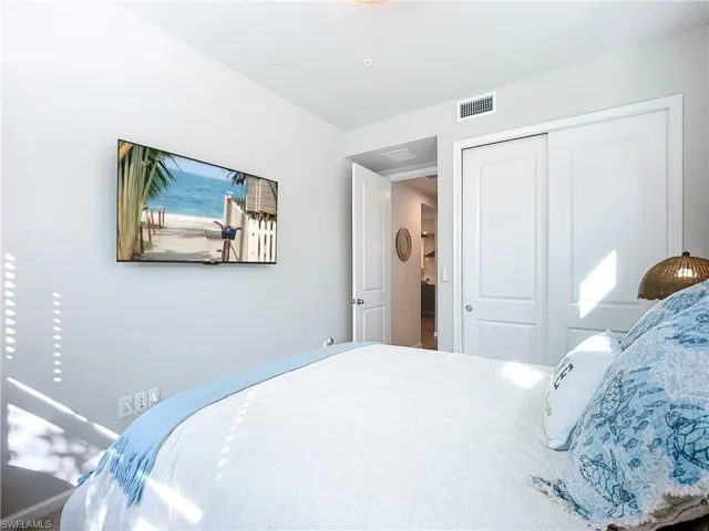 4664  Arboretum  CIR, Naples, FL 34112