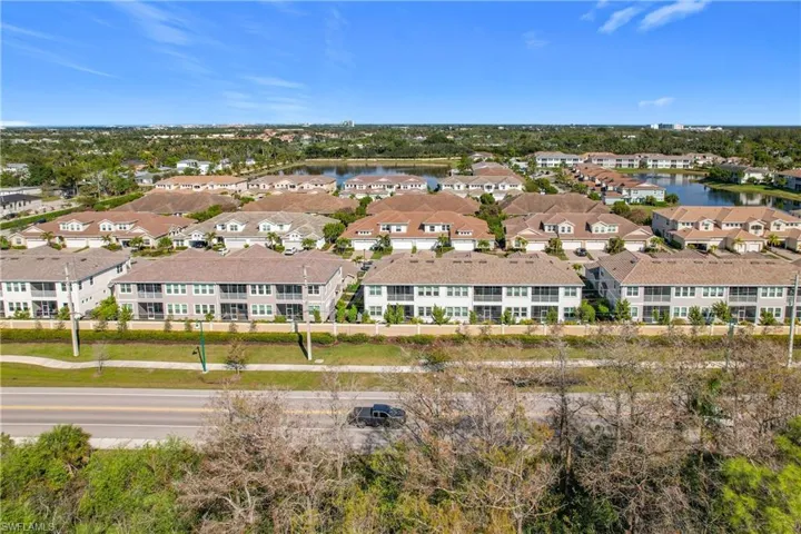 4664  Arboretum  CIR, Naples, FL 34112