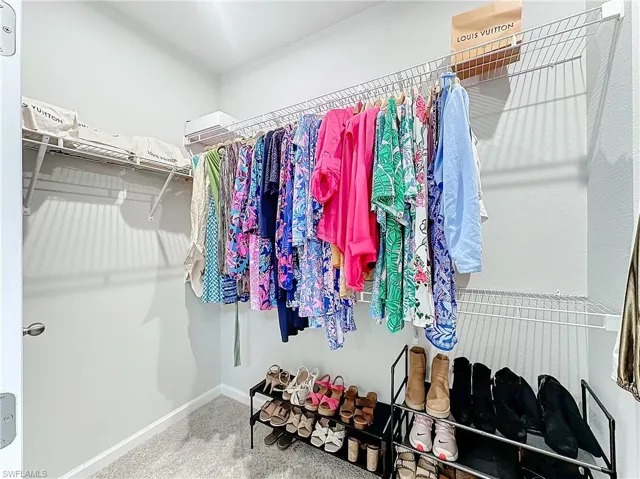 4664  Arboretum  CIR, Naples, FL 34112