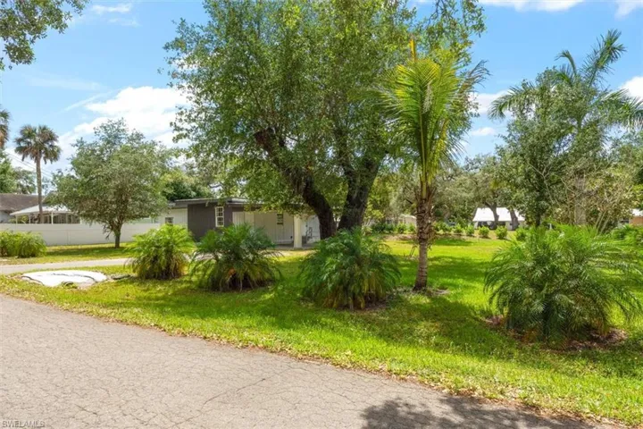 120 College St, Labelle Fl 33935