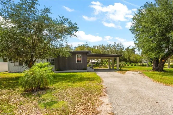 120 College St, Labelle Fl 33935