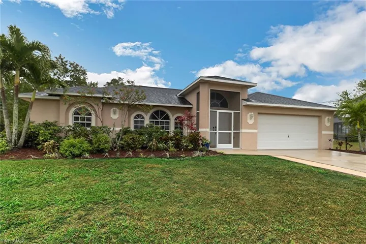 Very nice home in a quite neighborhood, New landscaping and full remodel