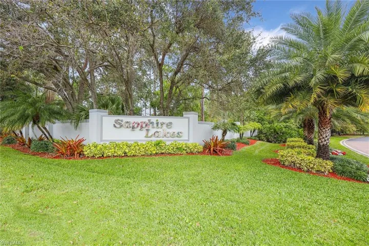 640 Luisa Ln 804-4, Naples, Florida 34104