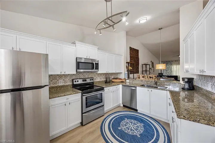 640 Luisa Ln 804-4, Naples, Florida 34104