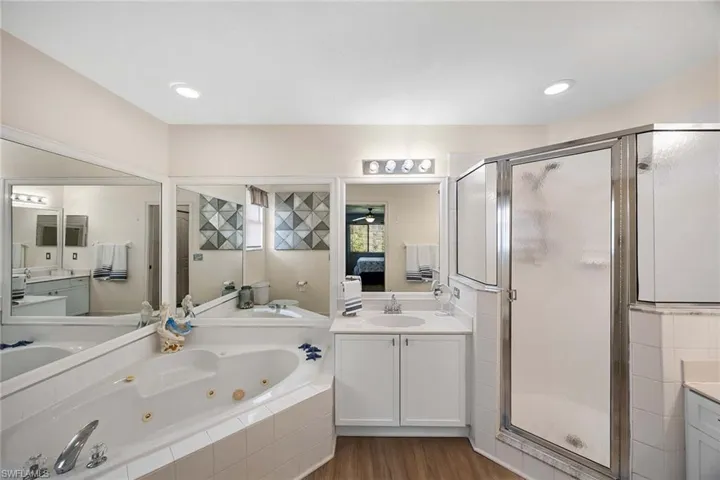 640 Luisa Ln 804-4, Naples, Florida 34104