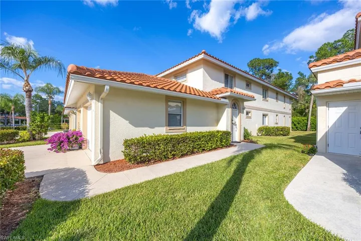 640 Luisa Ln 804-4, Naples, Florida 34104