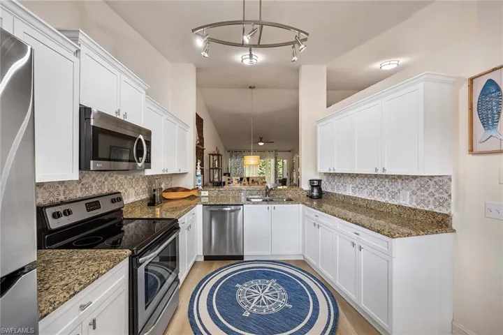 640 Luisa Ln 804-4, Naples, Florida 34104