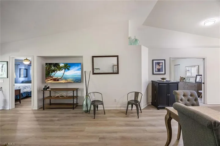 640 Luisa Ln 804-4, Naples, Florida 34104