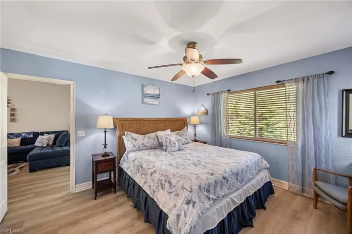 640 Luisa Ln 804-4, Naples, Florida 34104