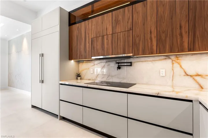 DACOR custom BUILT-IN SIDE-BY-SIDE REFRIGERATOR/FREEZER, CRISTALLO QUARTZITE countertops, full backsplash & POT FILLER