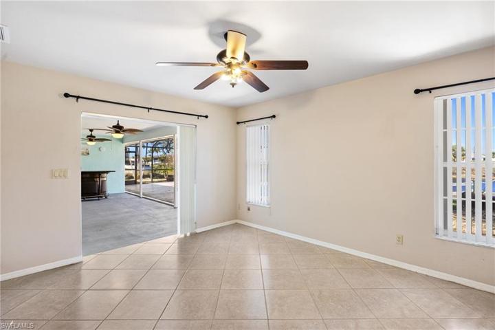 Pocket sliders to the lanai/pool area