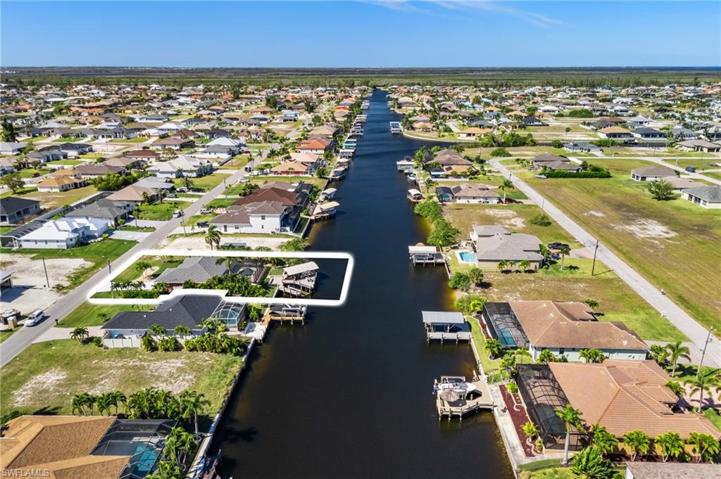 Property highlighted. Looking west down the Bonefish Canal