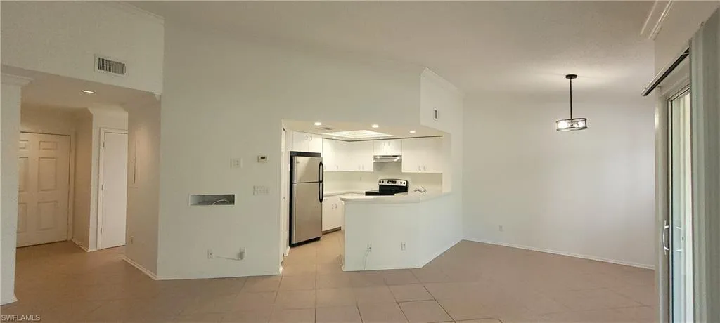 1390 Wildwood Lakes Blvd 8, Naples, Florida 34104