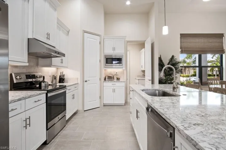 2825 49th Ter, Cape Coral, Florida 33914