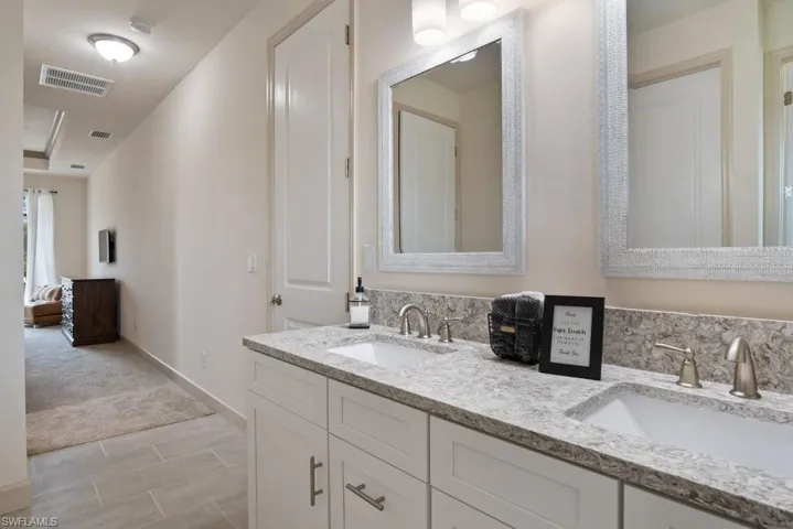 2825 49th Ter, Cape Coral, Florida 33914