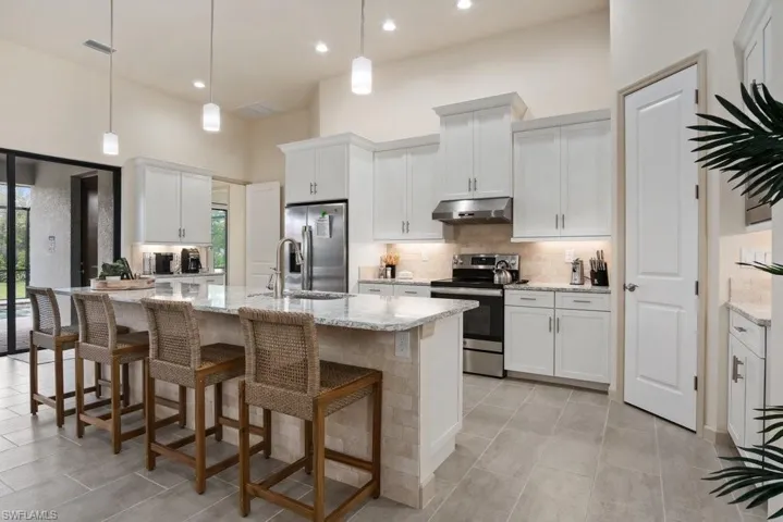 2825 49th Ter, Cape Coral, Florida 33914