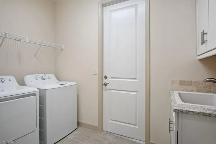 2825 49th Ter, Cape Coral, Florida 33914