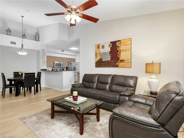 1205  Reserve  WAY, Naples, FL 34105