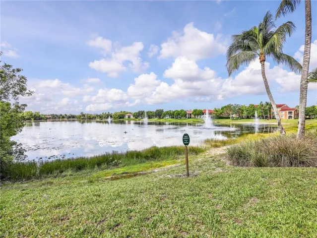 1205  Reserve  WAY, Naples, FL 34105