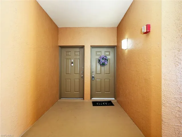 1205  Reserve  WAY, Naples, FL 34105