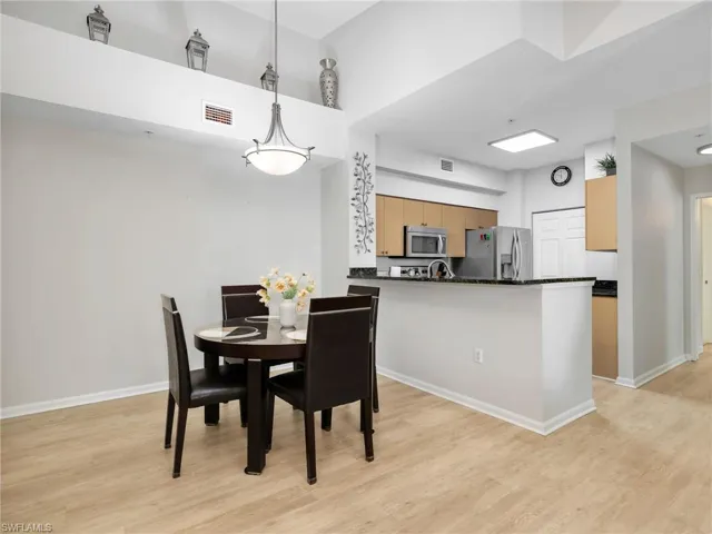 1205  Reserve  WAY, Naples, FL 34105