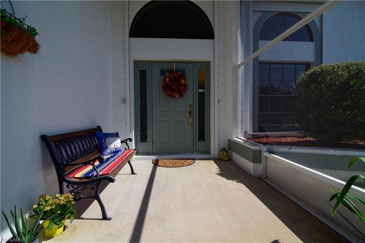 Screened Front Entry