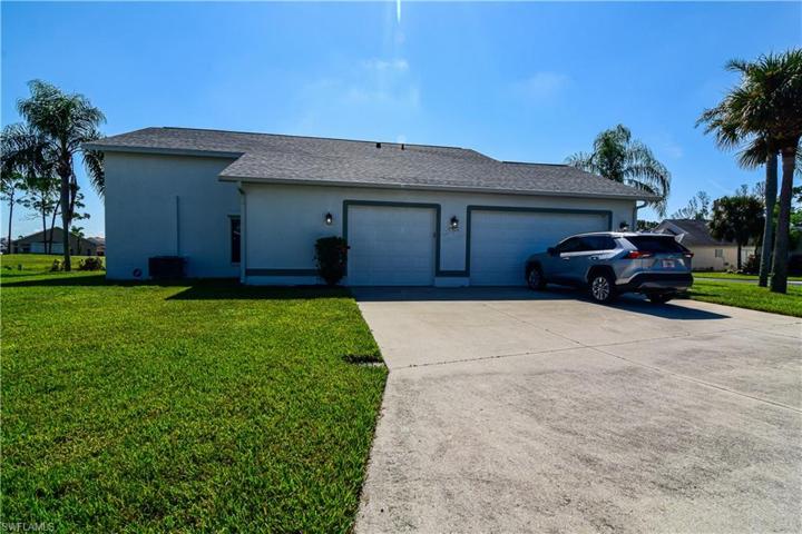 Street View of Garage