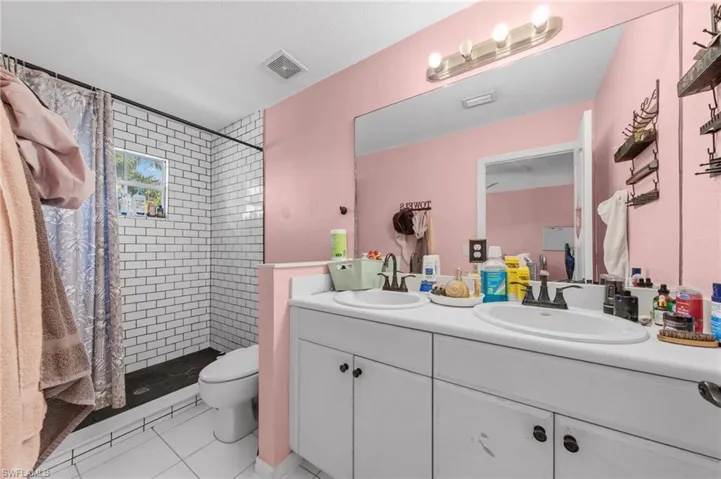 8587  Athena  CT, Lehigh Acres, FL 33971