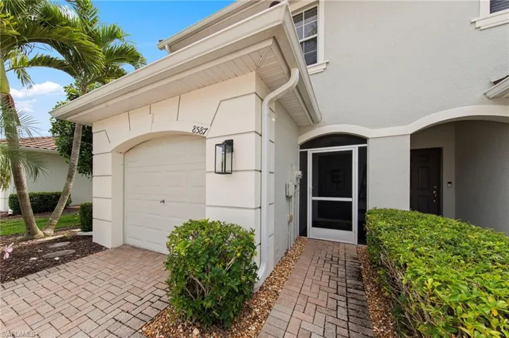 8587  Athena  CT, Lehigh Acres, FL 33971