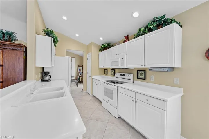 9982  Horse Creek  RD, Fort Myers, FL 33913