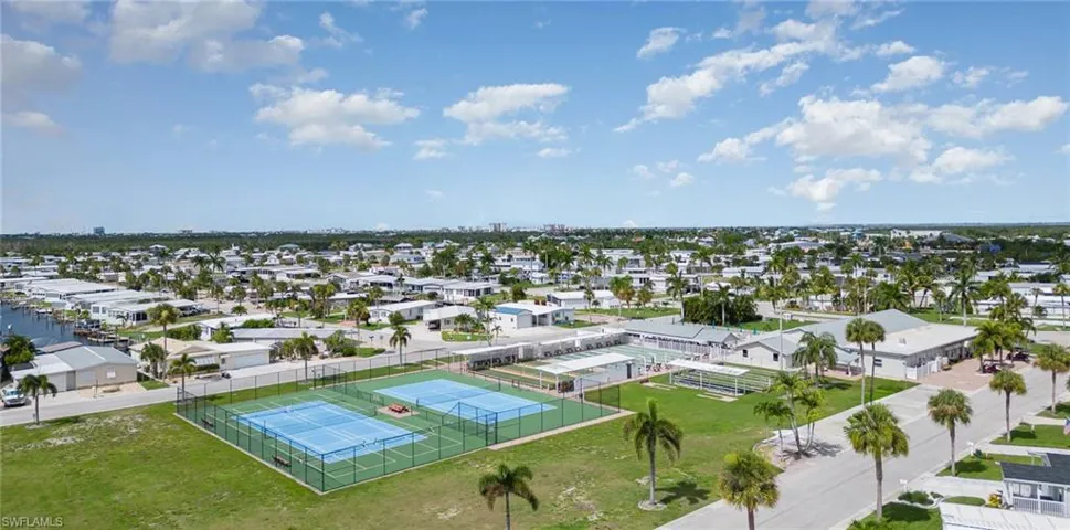 11181 Azalea Ln, Fort Myers Beach, Florida 33931
