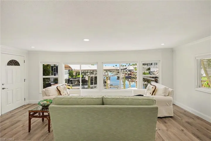 11181 Azalea Ln, Fort Myers Beach, Florida 33931