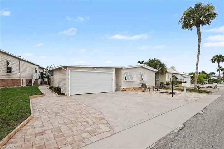 11181 Azalea Ln, Fort Myers Beach, Florida 33931