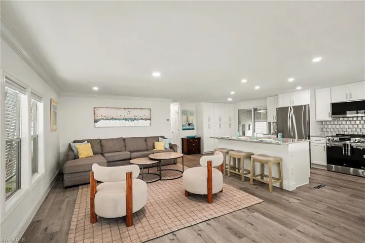 11181 Azalea Ln, Fort Myers Beach, Florida 33931