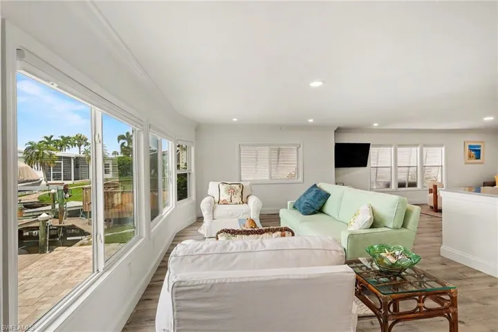 11181 Azalea Ln, Fort Myers Beach, Florida 33931