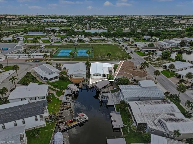 11181 Azalea Ln, Fort Myers Beach, Florida 33931