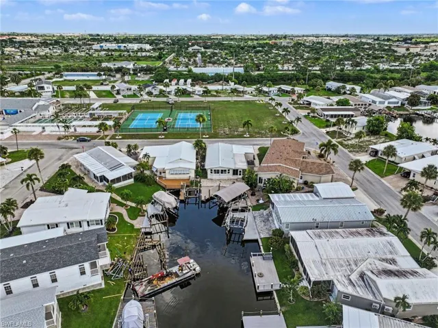 11181 Azalea Ln, Fort Myers Beach, Florida 33931