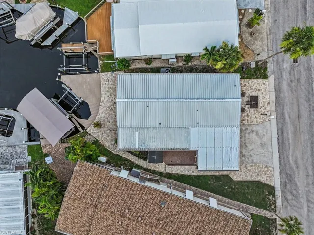 11181 Azalea Ln, Fort Myers Beach, Florida 33931