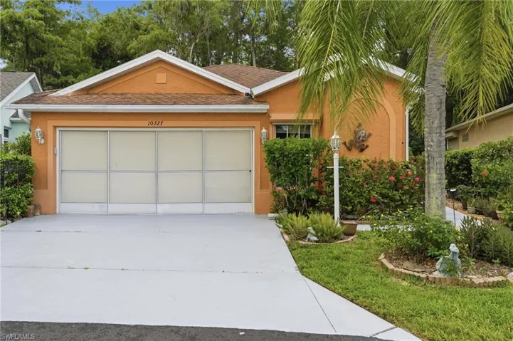 10727 Maui Cir, Estero, Florida 33928