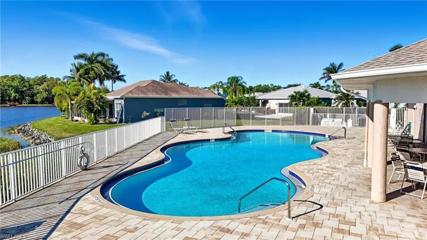 10727 Maui Cir, Estero, Florida 33928