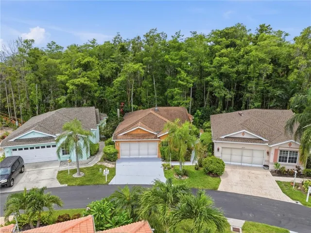 10727 Maui Cir, Estero, Florida 33928
