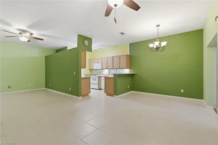 10727 Maui Cir, Estero, Florida 33928