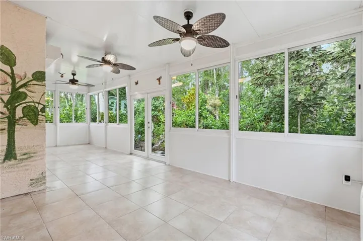 10727 Maui Cir, Estero, Florida 33928