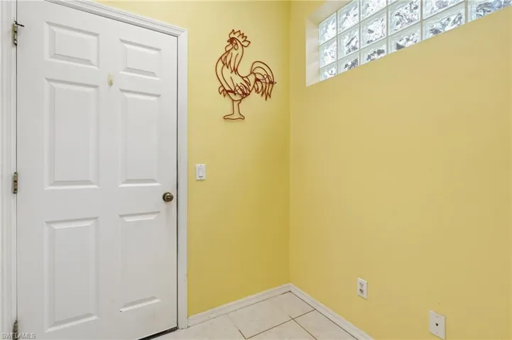 10727 Maui Cir, Estero, Florida 33928
