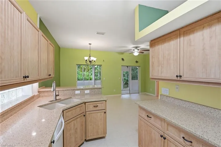 10727 Maui Cir, Estero, Florida 33928