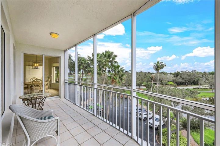 Lazy days can be spent relaxing on the lanai, reading a book or simply enjoying the winter breeze!